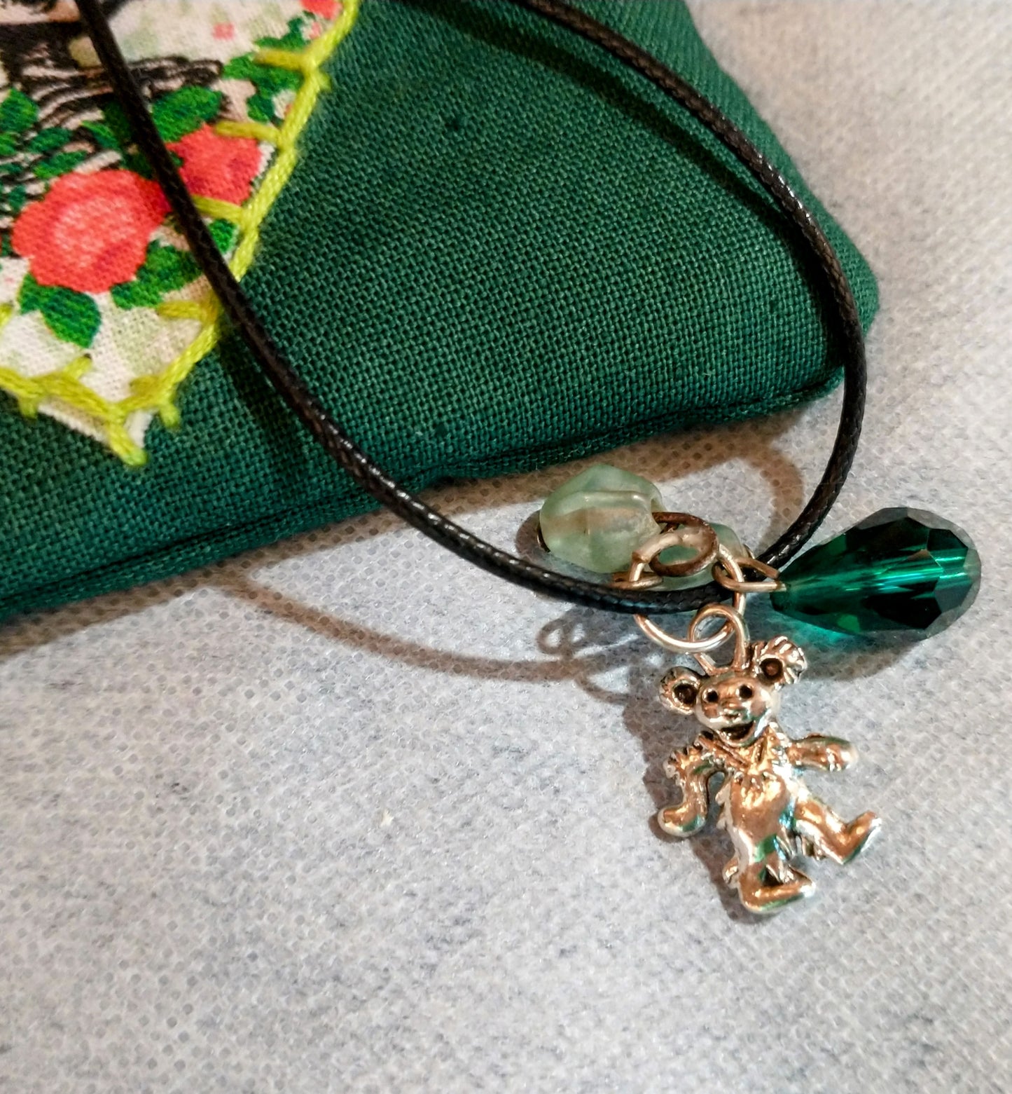 Grateful Zipper Pouch and Bear Pendant Necklace Set