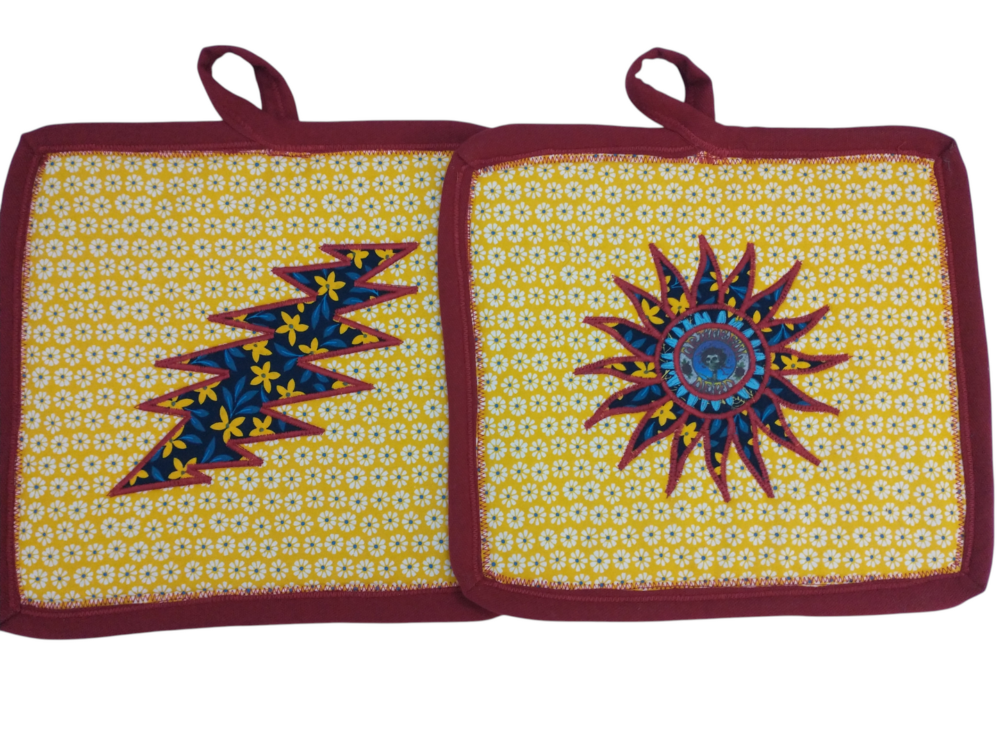 Scarlet Bertha Potholder Set