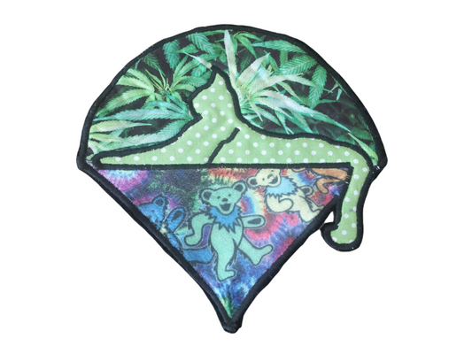 Cats Down Under the Leaf Bear Patch