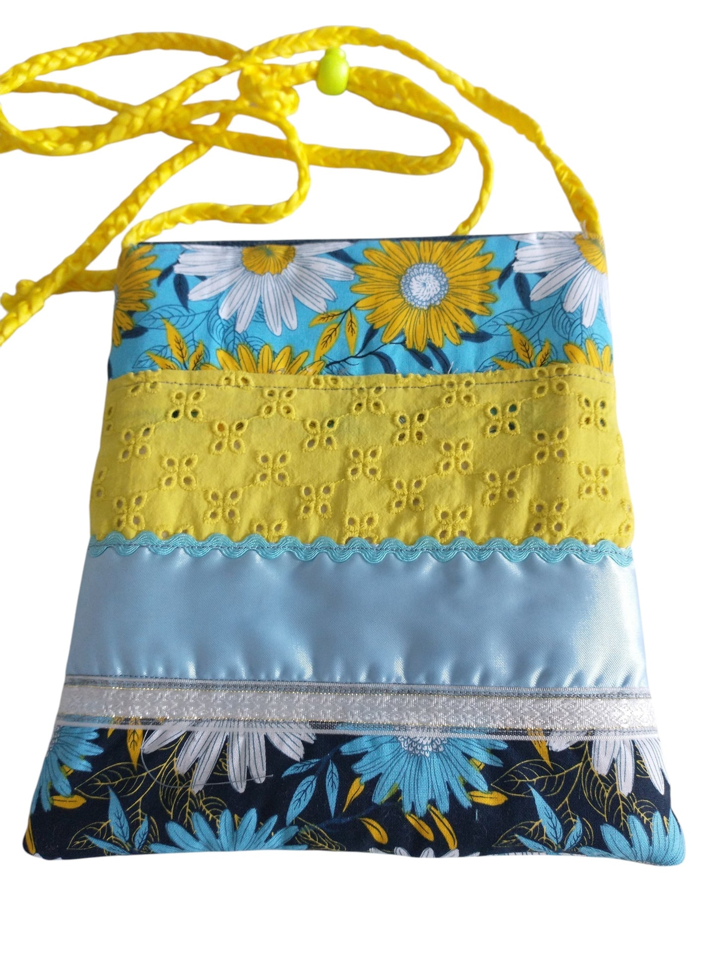 Grateful Daisy Patchwork Cross Body Bag
