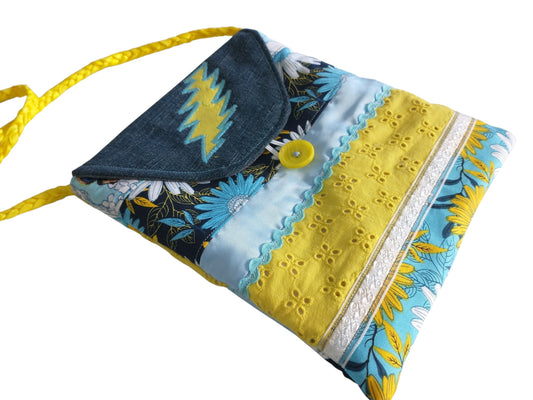 Grateful Daisy Patchwork Cross Body Bag